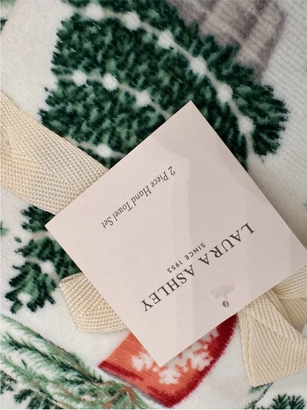 Laura Ashley Christmas Towel Set - 2 Bath Towels & 2 Hand Towels 100% Cotton